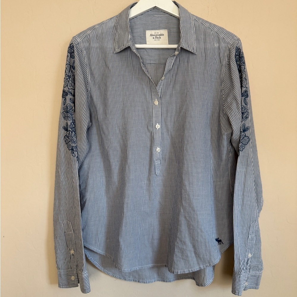 Abercrombie & Fitch Blue White Stripe Popover Embroidered Floral Blouse Top Med